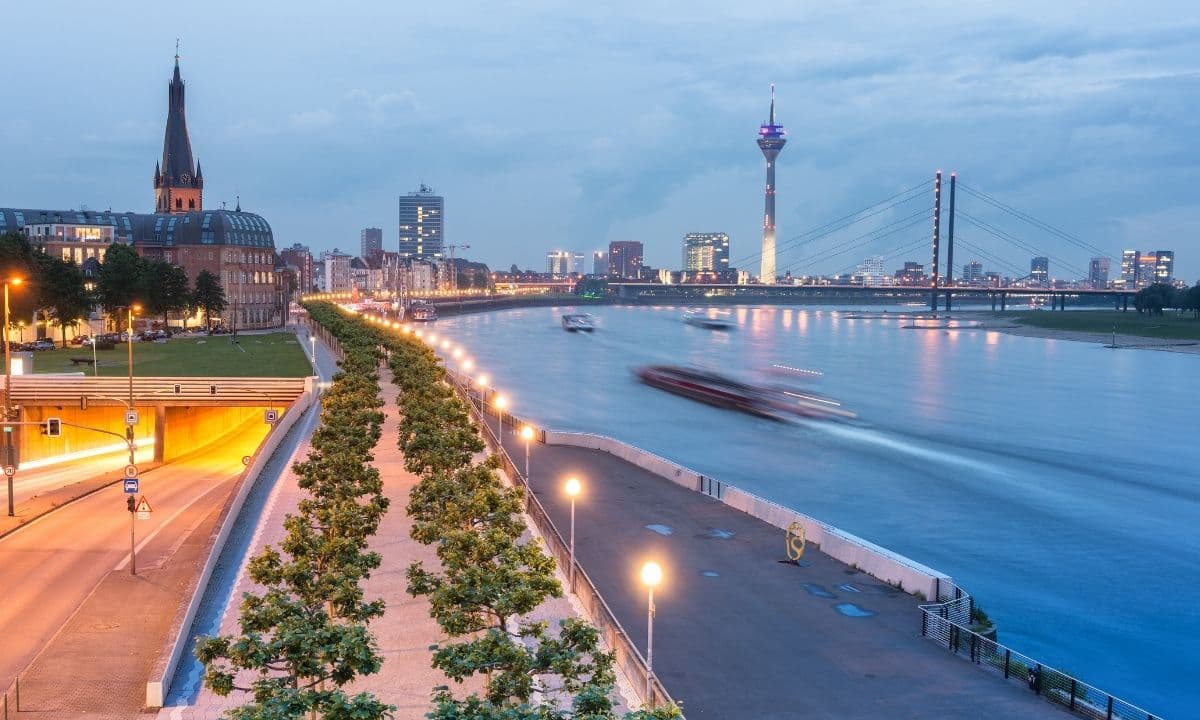 Business-Glasfaser in Düsseldorf – Verfügbarkeit für Ihren Unternehmensstandort prüfen