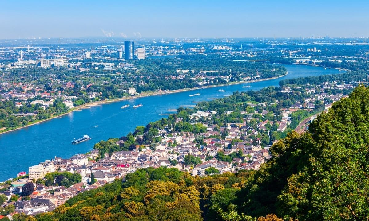 Business-Glasfaser in Bonn – Verfügbarkeit für Ihren Unternehmensstandort prüfen