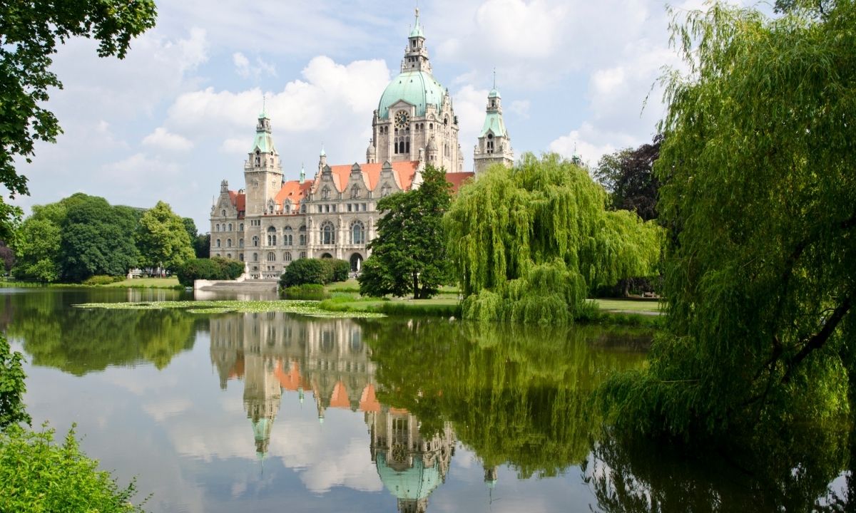 Business-Glasfaser in Hannover – Verfügbarkeit für Ihren Unternehmensstandort prüfen