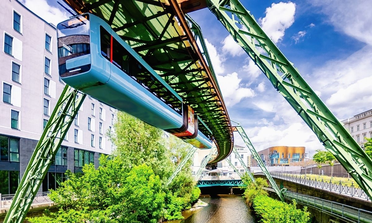Business-Glasfaser in Wuppertal – Verfügbarkeit für Ihren Unternehmensstandort prüfen