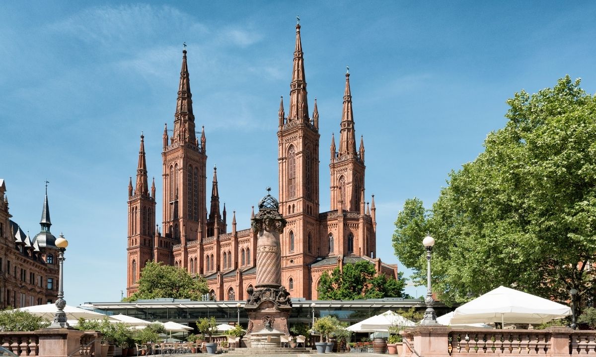Business-Glasfaser in Wiesbaden – Verfügbarkeit für Ihren Unternehmensstandort prüfen