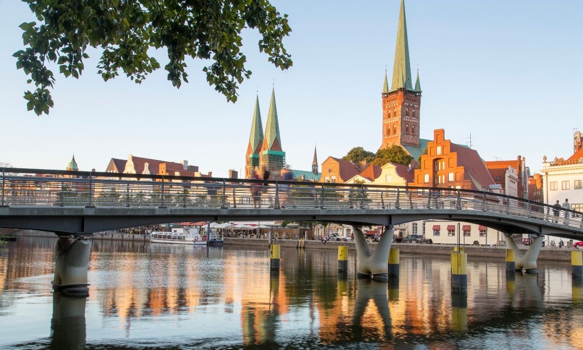 Business-Glasfaser in Lübeck – Verfügbarkeit für Ihren Unternehmensstandort prüfen